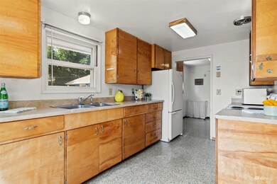 6 W Intercity Ave unit A, Everett, WA 98204 - photo 7