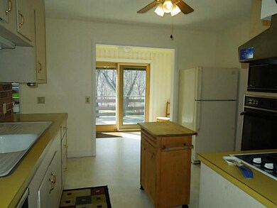 Exterior Front Kitchen has a breakfast nook overlo