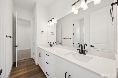 Jack and Jill Bathroom *This photo is of another home. Features and finishes may vary.