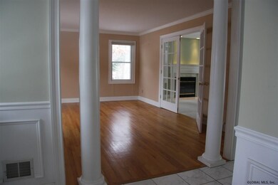 42 Macaulay Ln, Schenectady, NY 12309 - photo 4