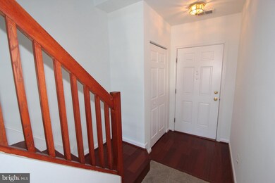 25340 Lake Mist Square unit 303, Chantilly, VA 20152 - photo 3