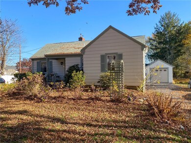 362 Forest Ave, Middletown, RI 02842 - photo 3