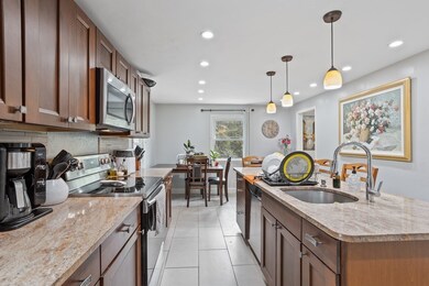 2-4 Rosa Cir, Billerica, MA 01821 - photo 6