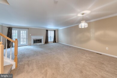 11954 Thurloe Dr, Lutherville Timonium, MD 21093 - photo 3
