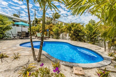 5701 Holmes Blvd unit B, Holmes Beach, FL 34217 - photo 3