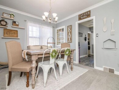 2844 44th St, Des Moines, IA 50310 - photo 4