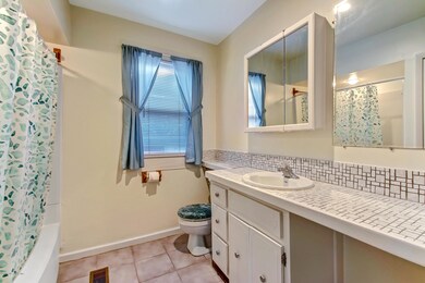 1654 Glendale Rd, Jacksonville, FL 32216 - photo 6