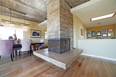 approximate 300 degree radius firplace