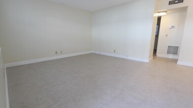640 NE 6th Ct unit 60, Boynton Beach, FL 33435 - photo 4