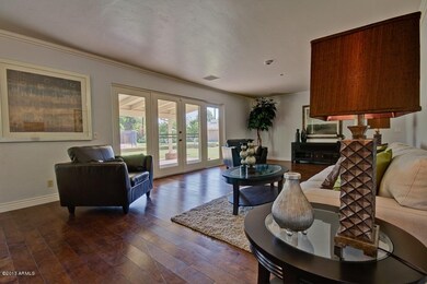 Living Rm b