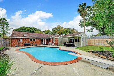 6235 Cindy Ln, Houston, TX 77008 - photo 3