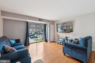 221 N Emory Dr unit 4, Sterling, VA 20164 - photo 6