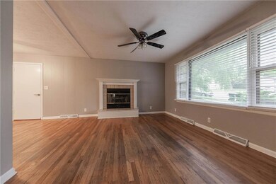 2627 Belle Crest Dr, Lawrence, KS 66046 - photo 5