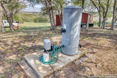 630 County Road 246, Hondo, TX 78861 - photo 6