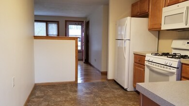 184 Manzella Ct unit 186, Rockland, MA 02370 - photo 4