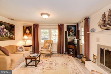 403 Duvall Ln, Annapolis, MD 21403 - photo 4