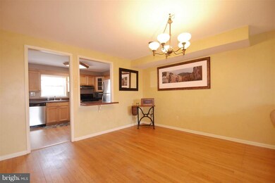 5637 Chelwynd Rd, Halethorpe, MD 21227 - photo 7