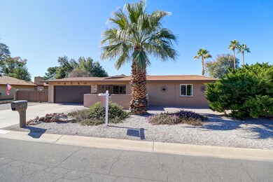 Clearview, 742 Photo 3