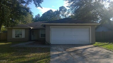 7802 Hunters Lake Cir S, Jacksonville, FL 32210 - photo 2