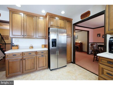 5551 Nina Cir, Coopersburg, PA 18036 - photo 4