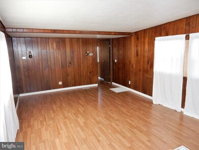 5454 Hallowing Point Rd, Prince Frederick, MD 20678 - photo 3