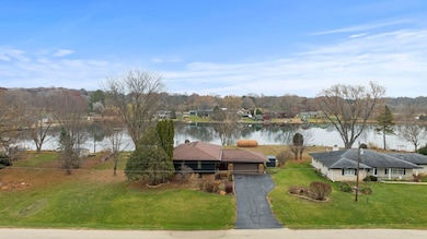 4085 Shorewood Dr, Rockford, IL 61101 - photo 4