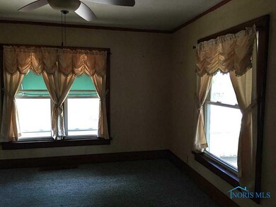 409 Fort Findlay Rd, Woodville, OH 43469 - photo 2