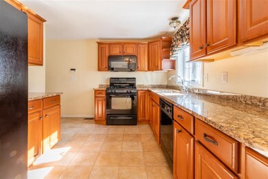 11 Amanda Dr, Hudson, NH 03051 - photo 2