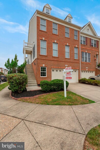 25292 Nesting Square, Chantilly, VA 20152 - photo 4