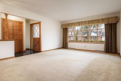 5802 Clarendon Dr, Rockford, IL 61114 - photo 5