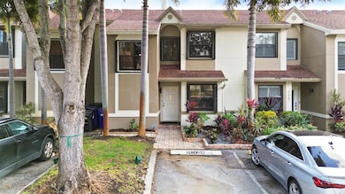 246 City View Dr, Fort Lauderdale, FL 33311 - photo 2