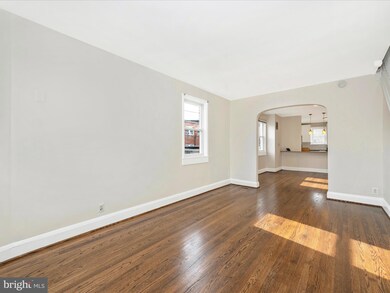 3701 Colborne Rd, Baltimore, MD 21229 - photo 4