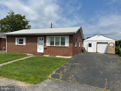 112 Glider Dr, Middle River, MD 21220 - photo 2