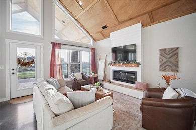 6911 Highway F48 W, Newton, IA 50208 - photo 6