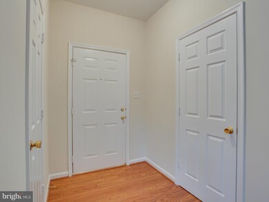 46790 Lawnes Creek Terrace, Sterling, VA 20165 - photo 3