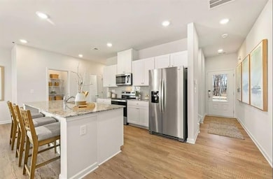 5109 Sidney Square Dr, Flowery Branch, GA 30542 - photo 2