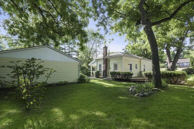 001-photo-front-view-8428271