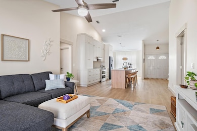 381 NW Sherry Ln, Port Saint Lucie, FL 34986 - photo 2