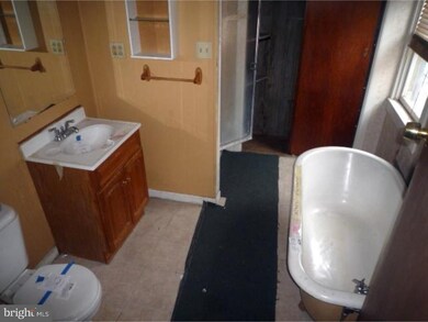 917 Marion St, Reading, PA 19604 - photo 7