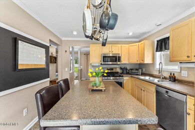 17 Red Oak Dr, Schenectady, NY 12302 - photo 6