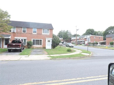 629 Dixon St, Allentown, PA 18103 - photo 2