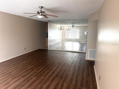 2402 Ecuadorian Way unit 18, Clearwater, FL 33763 - photo 4