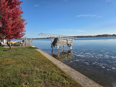 9760 N Bayshore Dr, Syracuse, IN 46567 - photo 5