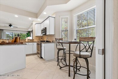 07-Breakfast Area