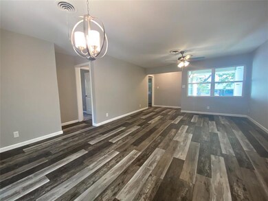 513 Lakeshore Dr, Ennis, TX 75119 - photo 7