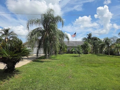 208 Limpkin Ln, Frostproof, FL 33843 - photo 3