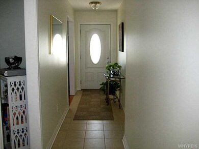 Foyer.