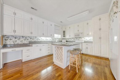 10-MIB04332