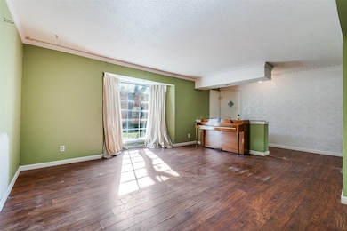 6035 Sandhurst Ln unit B, Dallas, TX 75206 - photo 2