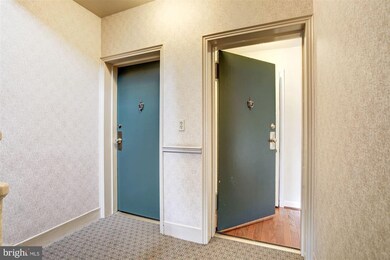 3035 S Buchanan St unit B2, Arlington, VA 22206 - photo 4